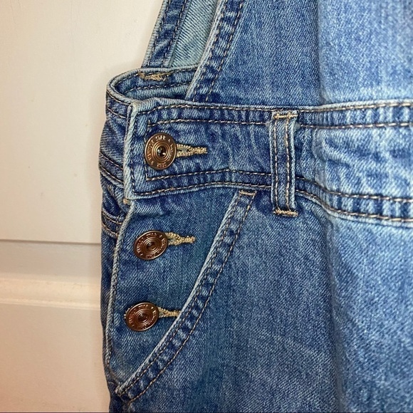 Denim Blue Women's Overall Shorts - Picture 6 of 9